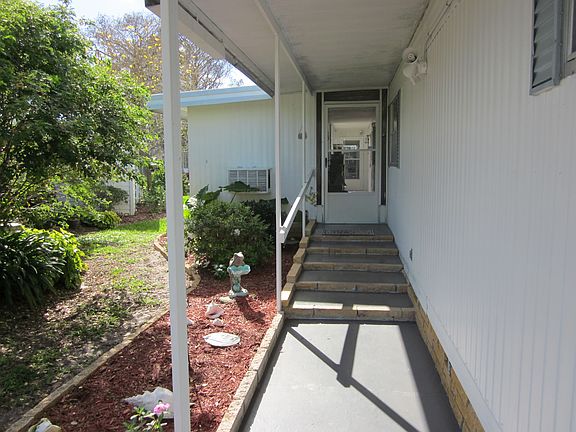 4th image of 107 S Lake Dr