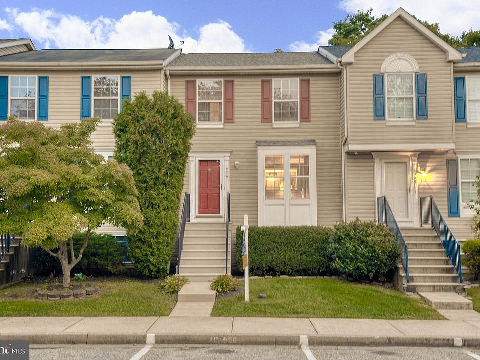1st image of 996 Jessicas Ct Unit 3