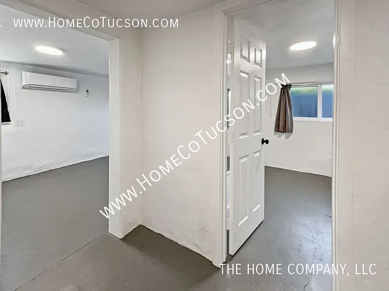 940 E Florita St — Photo 35