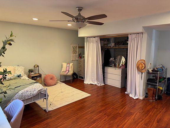 5th image of 5681 Mary Lane Dr