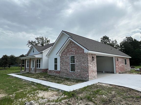 2nd image of 174 Domingue Rd