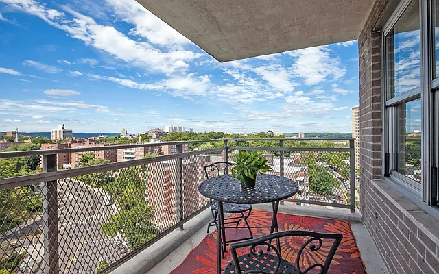 Sold by Nortrud Wolf Spero, LREB | media 51