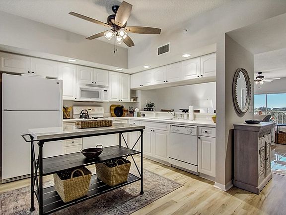 4th image of 1200 Country Club Dr APT 2305