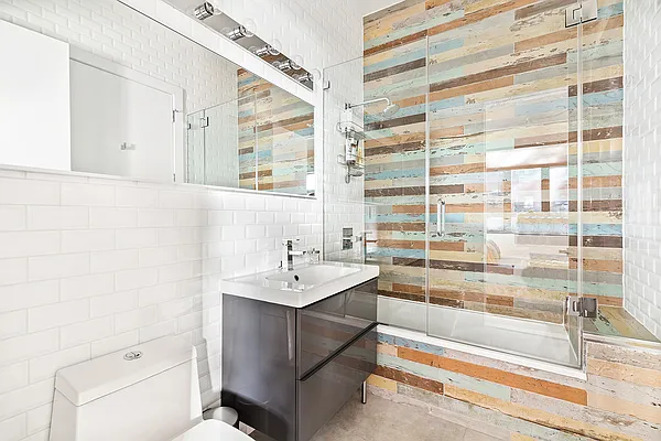 Sold by Compass | media 25