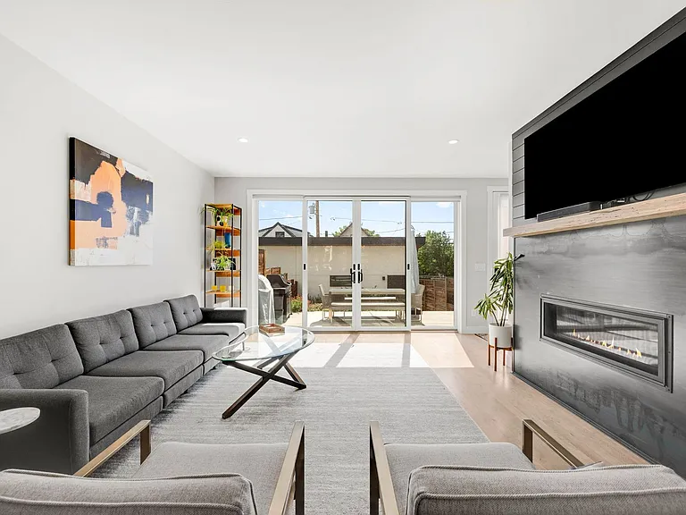 3524 Mariposa St — Photo 8