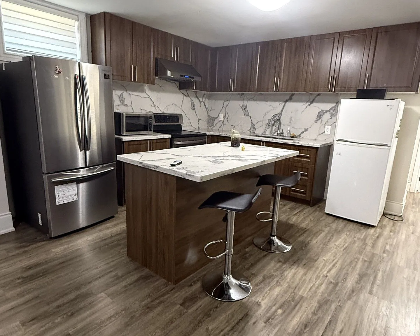 3 bed, $2,200 — Photo 3