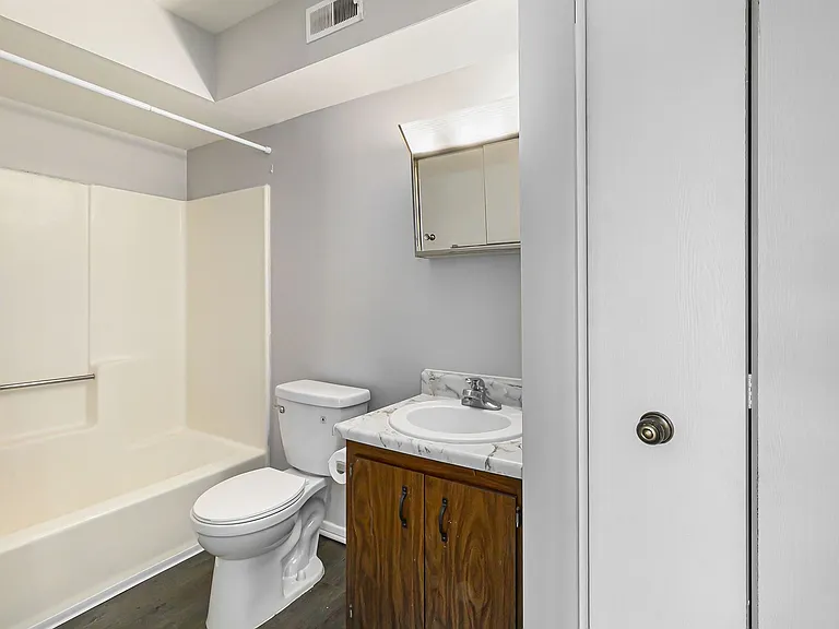 1226 N Hemlock Rd — Photo 13