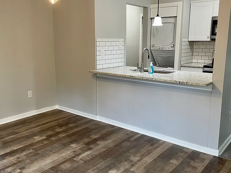 1700 Choate Pl #B — Photo 4