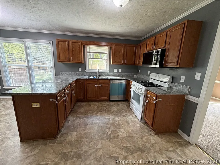 637 Spy Glass Dr — Photo 3
