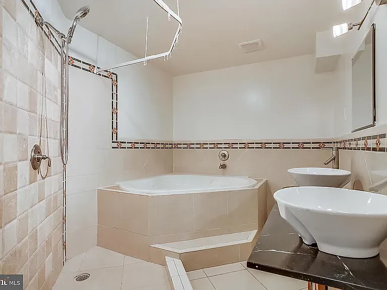 465 Florida Ave NW #A — Photo 7