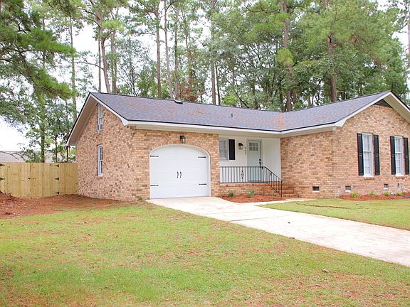 5th image of 302 Summercourt Dr