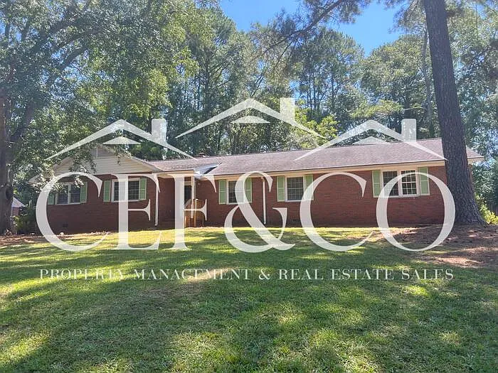 308 Pine Lake Ct
