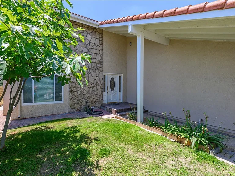 21786 Santaquin Dr — Photo 56
