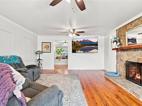 5th image of 3099 Hornage Rd