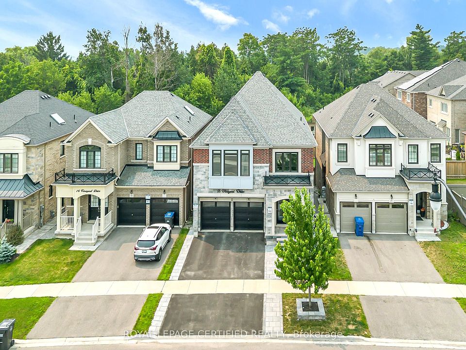 1st image of 18 Vineyard Dr