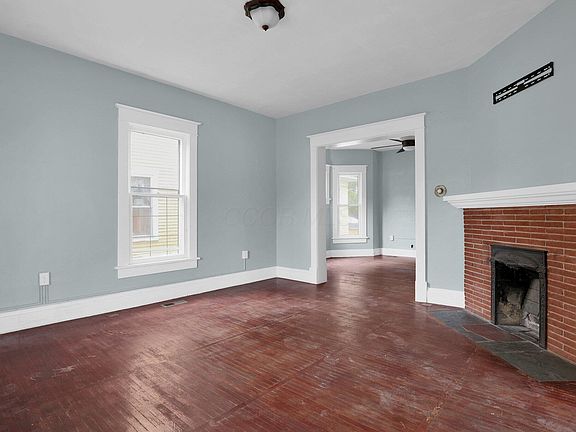 5th image of 132 E Paint St
