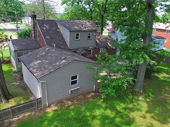 2nd image of 825 Lincoln Ave