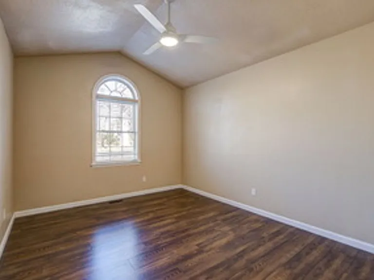 212 Running Deer Dr — Photo 10