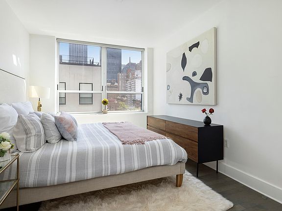 5th image of 416 W 52nd St APT 713