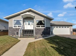212 SE 3rd St N, Vulcan, AB T0L2B0