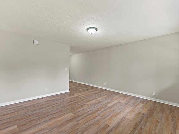 4th image of 2715 Colorado Ave