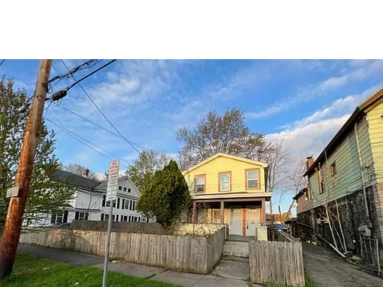 204 Seneca St #1 — Photo 7