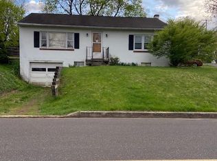 302 E Spruce St, Perkasie, PA 18944
