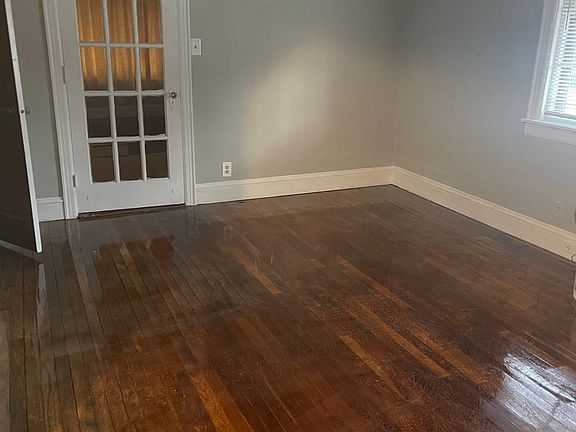 5th image of 1707 Dinwiddie Ave