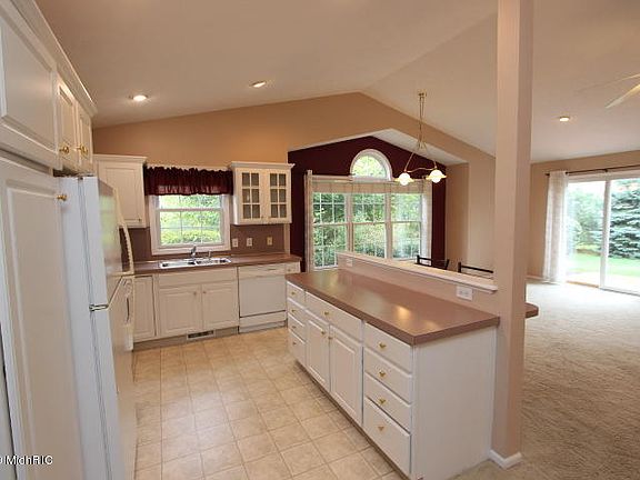 4th image of 2914 Willow Terrace Ct