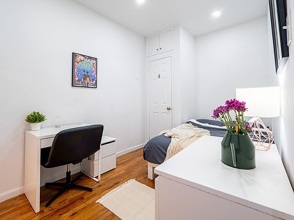 3rd image of 256 W 108th St APT 2