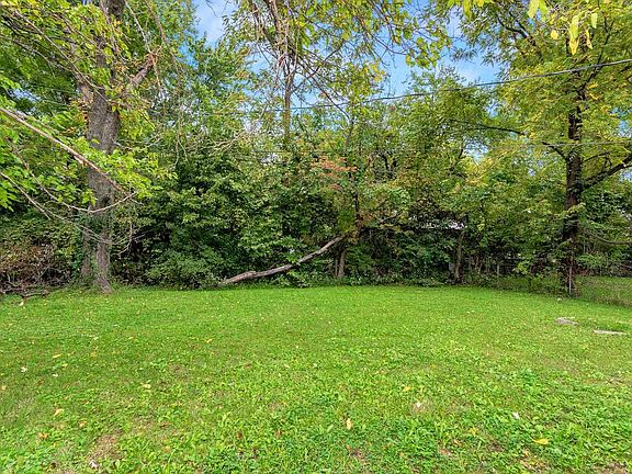 5th image of 9902 Ellis Dr