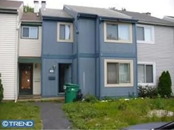 28 Candlewick Ct, New Castle, DE 19720