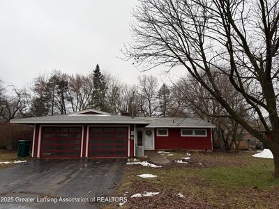 2221 Kuerbitz Dr, Lansing, MI, 48906