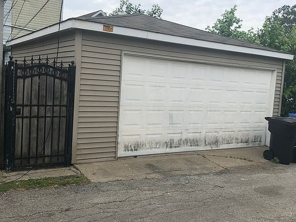 2nd image of 9545 S Avenue M