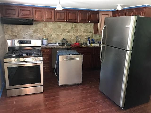 1st image of 61 Hunter Ave
