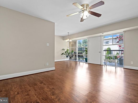 3rd image of 4943 Americana Dr APT 102