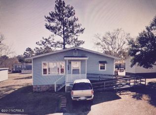 406 S Dyson St, Holly Ridge, NC 28445