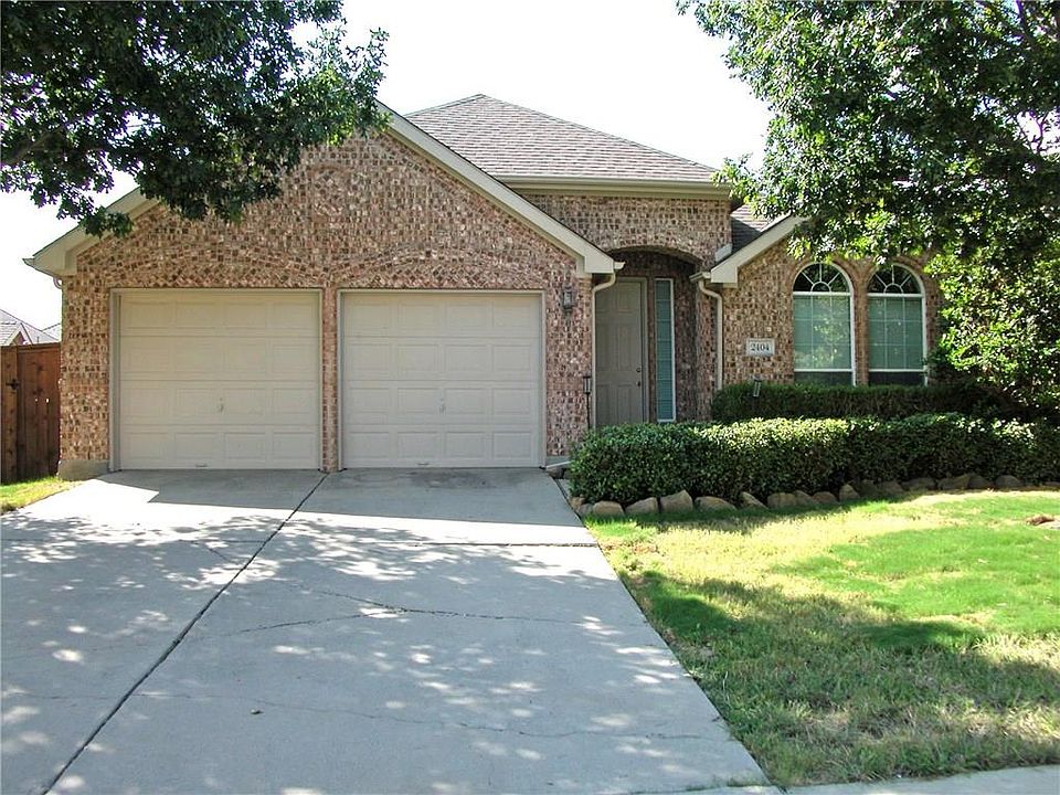 1st image of 2404 Foxwood Ln