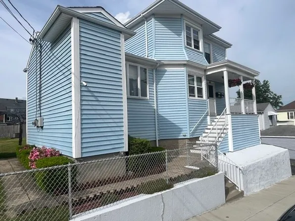150 Eaton St, Fall River, MA 02723