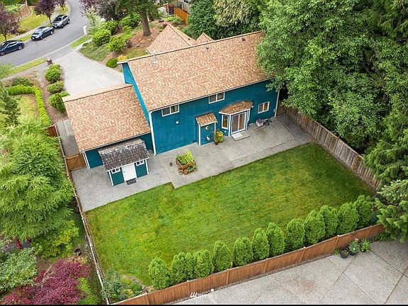 3rd image of 18403 12th Ave W