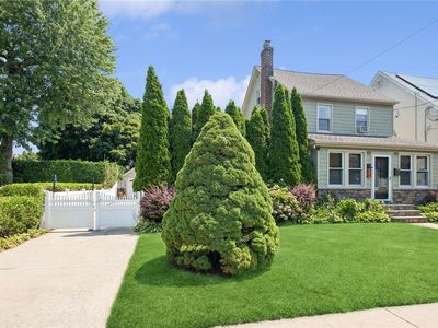 324 Wellington Road, Mineola, NY, 11501