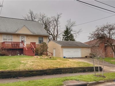 864 Lindsay Ave, Akron, OH, 44306