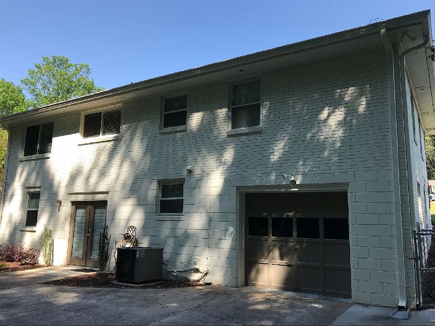 2nd image of 1870 Delphine Dr