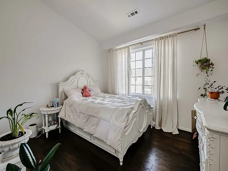 14520 Vauxhall Dr — Photo 11