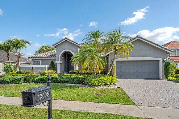 Building Photo - 12605 Torbay Dr