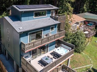 19621 Redwood Dr, Monte Rio, CA 95462