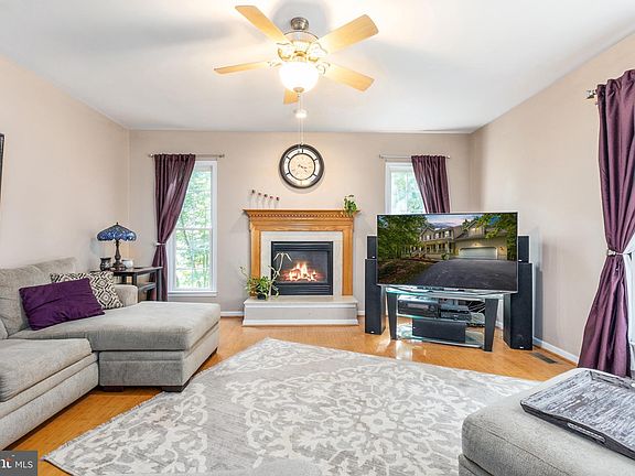 5th image of 9910 Woodburn Ct