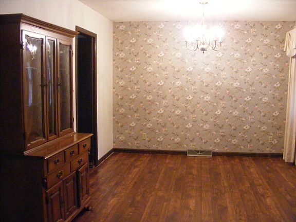 3rd image of 601 Fairview Dr