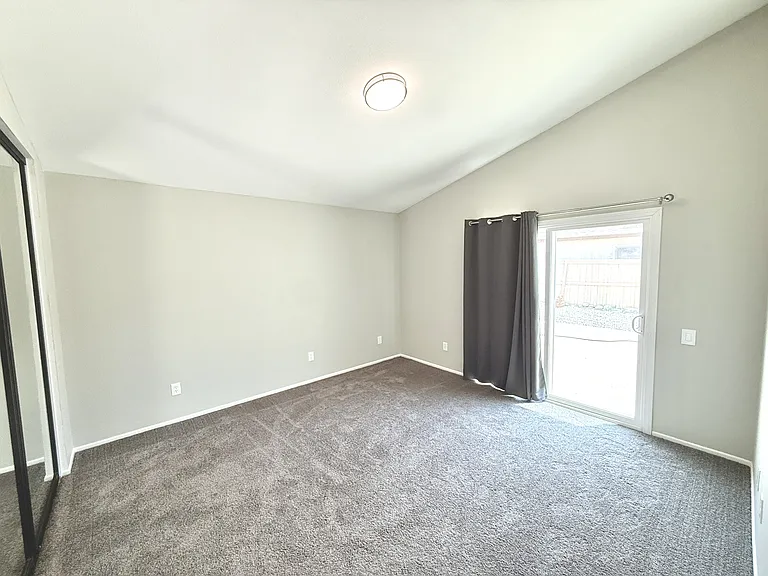 2382 Carlsbad Cir — Photo 13