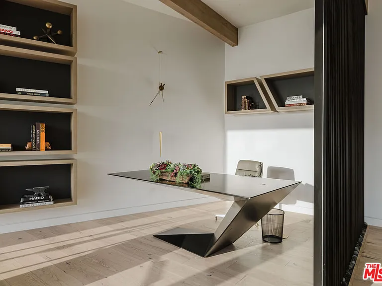 8842 Evanview Dr — Photo 6